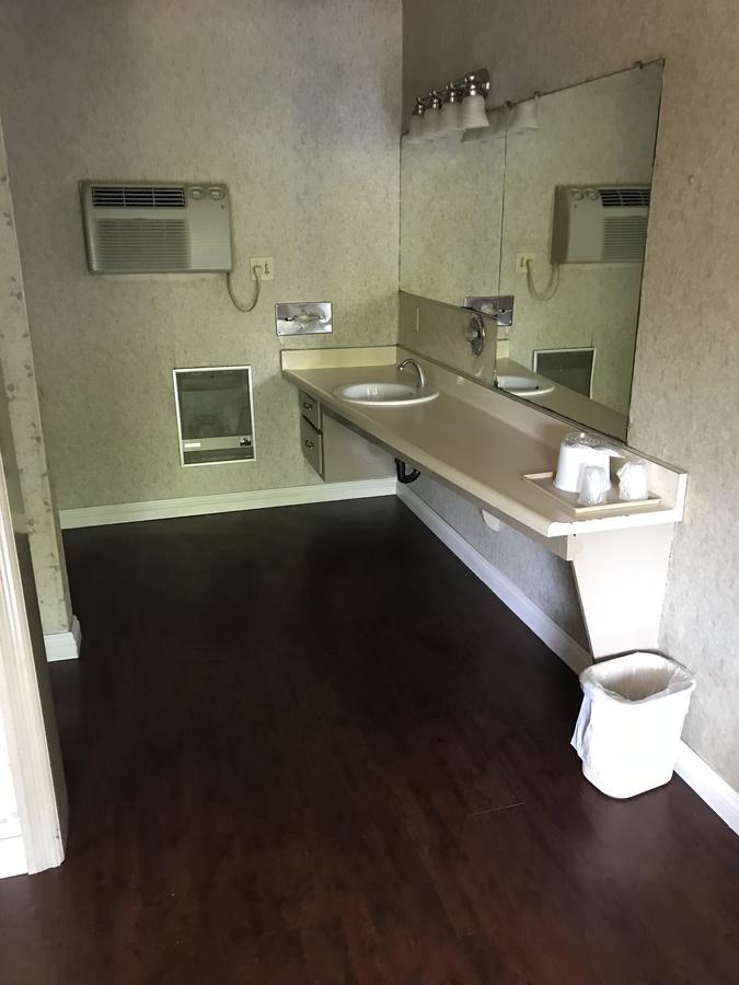 Akua Motor Hotel Anaheim Exterior photo